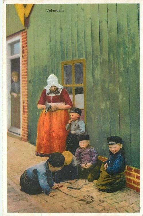 (388-097-025) Volendam, Verzamelen, Ansichtkaarten | Nederland, Noord-Holland, Verzenden