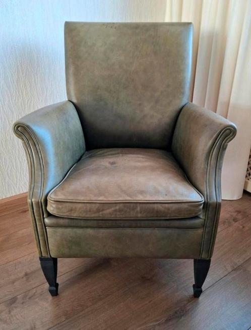 Leren Fauteuil in olijfgroen leer, Huis en Inrichting, Fauteuils, Gebruikt, Hout, Leer, 50 tot 75 cm, 75 tot 100 cm, Ophalen