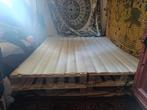 Pallet bed met matrasbeschermer 200x160cm, Ophalen, Tweepersoons, Zo goed als nieuw, 200 cm