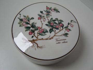 Villeroy & Boch Vaccinium vitis idaea dekseldoosje 13,6 cm. beschikbaar voor biedingen