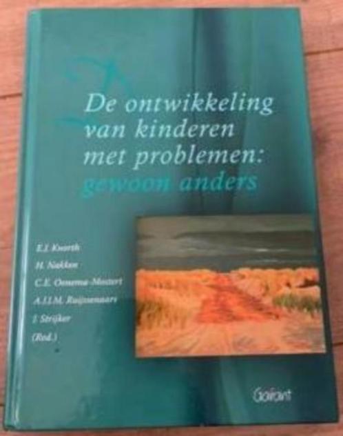 De ontwikkeling van kinderen met problemen / 9789044123944, Boeken, Studieboeken en Cursussen, Zo goed als nieuw, Ophalen of Verzenden
