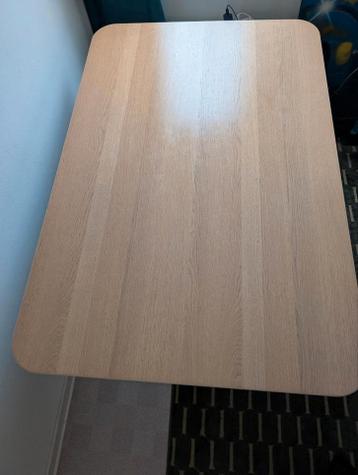 Ikea bekant bureau , met snoerennet ondertafelblad 180*60 - afbeelding 2