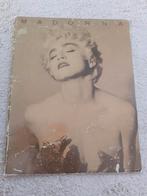 MADONNA TOURBOOK- WHO'S THAT' GIRL - WORLD TOUR 1987, Ophalen of Verzenden, Zo goed als nieuw, Boek, Tijdschrift of Artikel