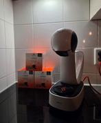 MOET ZSM WEG - Nescafé Dolce Gusto wit + cups, 1 kopje, Ophalen, Gebruikt, Koffiemachine
