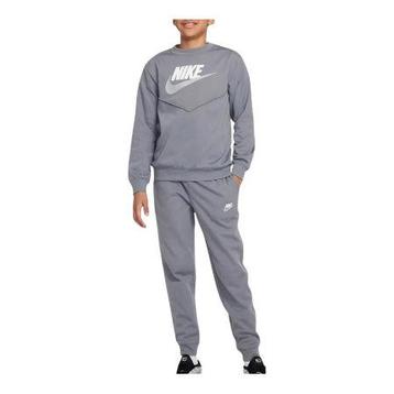 Nike Sportswear Trainingspak Juni beschikbaar voor biedingen