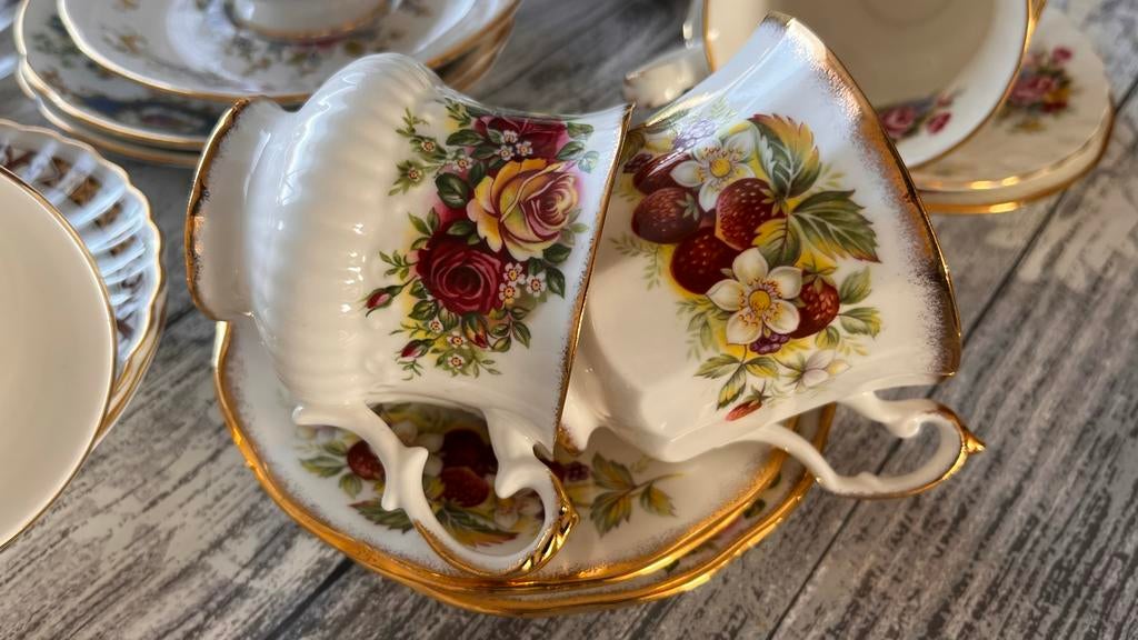 Luxe Kopjes en Schoteltjes - Royal Albert, Queens, Coalport, Ophalen, Zo goed als nieuw, Porselein, Kop en/of schotel