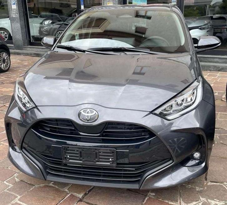 Toyota yaris hybrid voorkop, Auto-onderdelen, Carrosserie en Plaatwerk, Bumper, Toyota, Links, Ophalen