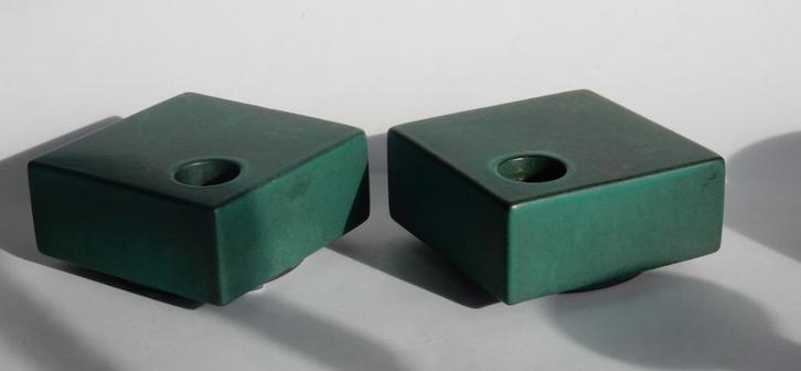Cor Unum Zweitse Landsheer  2 groene kandelaars jaren 70, Antiek en Kunst, Antiek | Keramiek en Aardewerk, Ophalen of Verzenden