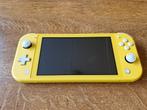 Nintendo Switch Lite + oplader, Spelcomputers en Games, Spelcomputers | Nintendo Switch Lite, Ophalen of Verzenden, Geel, Gebruikt