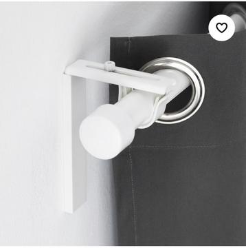 BETYDLIG gordijnroede houder en HUGAD gordijnrail 70-120 cm beschikbaar voor biedingen
