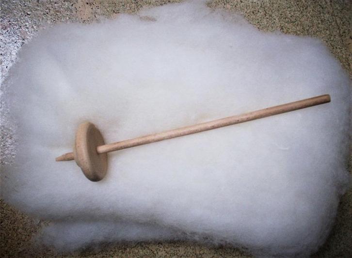 Spintol met een bat schapenwol spinnen schapenwol, Hobby en Vrije tijd, Spinnewielen en Spinnen, Zo goed als nieuw, Onderdelen en Toebehoren