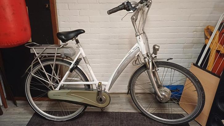 Elektrische fiets Sparta C2 E-motion   Dames 28" D57, Fietsen en Brommers, Elektrische fietsen, Gebruikt, Sparta, 51 tot 55 cm