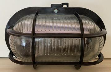 Nieuwe wandlamp beschikbaar voor biedingen