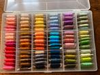 DMC dmc Borduurgaren borduurzijde  doos bobbins, Hobby en Vrije tijd, Ophalen of Verzenden, Borduurgaren of Zijde