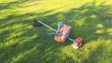 Husqvarna 135R bosmaaier 2013 met tuig en garantie beschikbaar voor biedingen