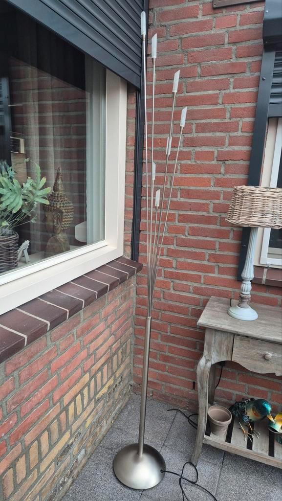 Moderne Touch Lamp met Dimfunctie & Reserve Glaasjes, Huis en Inrichting, Lampen | Vloerlampen, Zo goed als nieuw, 150 tot 200 cm