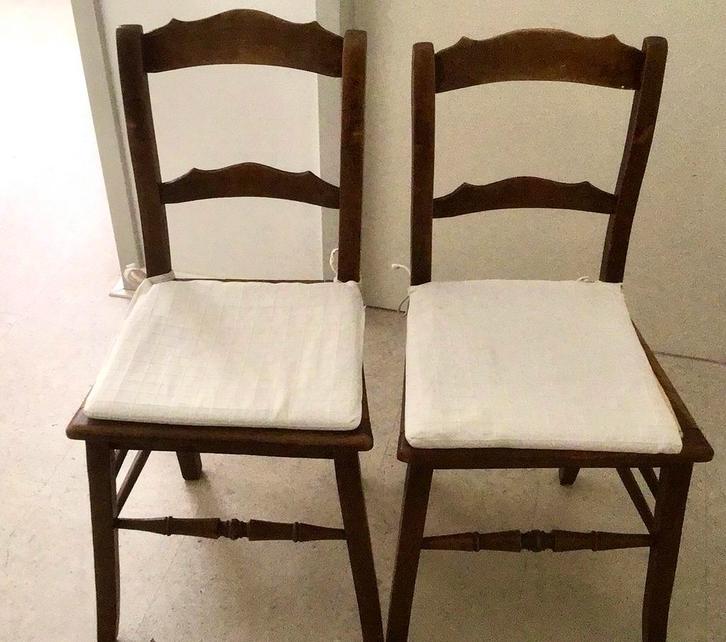 2 oude kerkstoeltjes., Antiek en Kunst, Antiek | Meubels | Stoelen en Banken, Ophalen of Verzenden