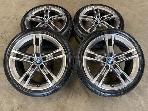 18 inch originele M velgen + banden BMW 1 serie F40 556 M, Auto-onderdelen, Banden en Velgen, Banden en Velgen, Zomerbanden, 18 inch