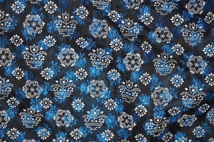 stipwerk op gebloemde zijde; Staphorster klederdracht, Antiek en Kunst, Antiek | Kleding en Accessoires, Ophalen of Verzenden