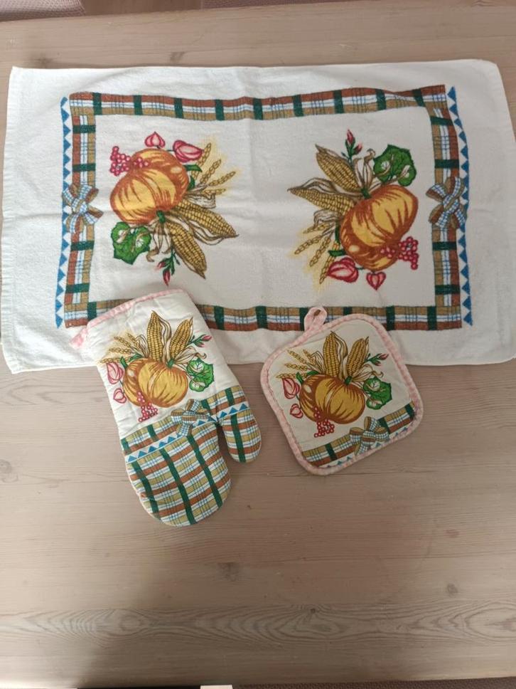 Vintage leuke textiel setje herfst met pompoenen, Huis en Inrichting, Keuken | Textiel, Gebruikt, Theedoek of Handdoek, Roze, Ophalen of Verzenden