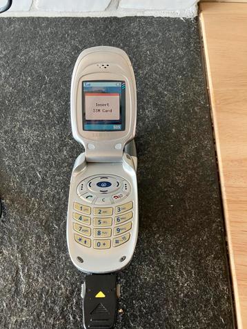 Oude Samsung Inklapmodel - Voor de verzamelaar! beschikbaar voor biedingen