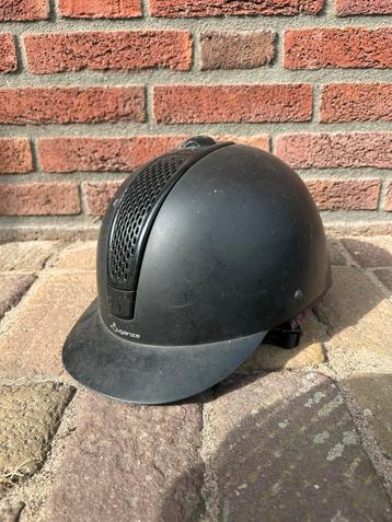 Paardrijcap fouganza 58 beschikbaar voor biedingen