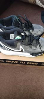 Nike kyrie 8 go maat 36,5 nog nieuw, Sport en Fitness, Basketbal, Ophalen of Verzenden, Nieuw, Schoenen