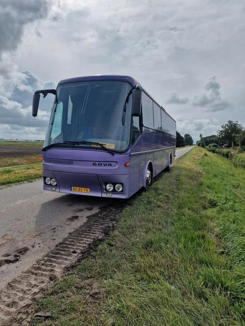 Paarse camper bus/ tiny house, Caravans en Kamperen, Campers, Particulier, Buscamper of Camperbus, Overige merken, Ophalen