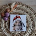 Keramiek Tegeltje - Konijn met Kerstmuts, Antiek en Kunst, Antiek | Wandborden en Tegels, Ophalen of Verzenden