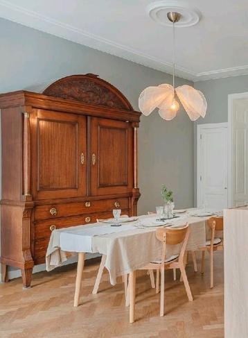 Prachtig Klassiek Houten kast  beschikbaar voor biedingen