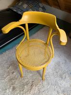Thonet stoel geel met pitriet zitting, Huis en Inrichting, Ophalen of Verzenden, Zo goed als nieuw