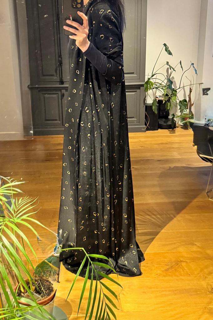 Zijdezachte custommade abaya, Zwart, Ophalen of Verzenden, Zo goed als nieuw, Maat 36 (S)