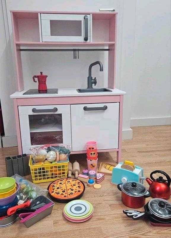Ikea speelkeukentje met veel accessoires, Kinderen en Baby's, Speelgoed | Speelkeukens, Zo goed als nieuw, Speelkeuken, Hout, Ophalen
