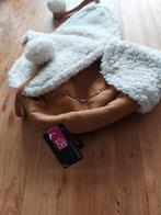 Nieuwe schattige baby muts met pompons, Kinderen en Baby's, Babykleding | Mutsen, Sjaals en Wanten, Ophalen, Nieuw, Jongetje of Meisje