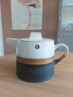 Hk living theepot uit oude collectie, Keramiek, Overige typen, Ophalen of Verzenden, Zo goed als nieuw