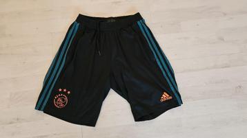 Ajax Training Short! Seizoen 19/20! Mt S! beschikbaar voor biedingen