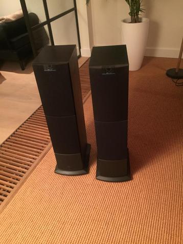 Kef luidspeakers  beschikbaar voor biedingen