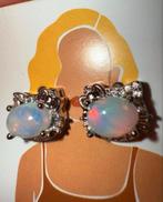 Hello Kitty Sanrio Zilveren Opaal Oorbellen, Nieuw, Ophalen of Verzenden, Met edelsteen, Knopjes of Stekers