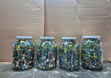 Knikkers in pot, ca. 4 kg per pot beschikbaar voor biedingen