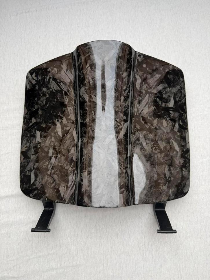 Forged carbon beenschild klep vespa sprint/primavera, Motoren, Tuning en Styling, Ophalen of Verzenden