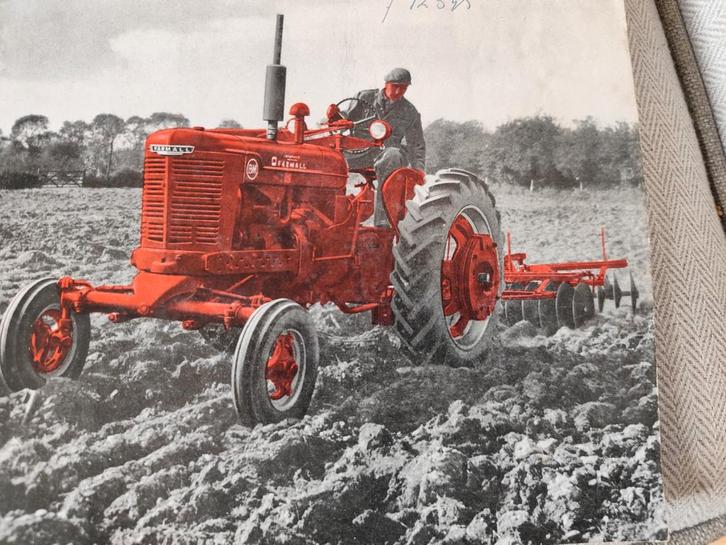 Farmall BM & BMD folder. Mc Cormick tractor, Boeken, Vervoer en Transport, Zo goed als nieuw, Tractor en Landbouw, Ophalen of Verzenden
