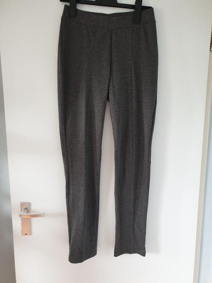 Zeeman Broek maat 40.., Kleding | Dames, Broeken en Pantalons, Zo goed als nieuw, Maat 38/40 (M), Grijs, Lang, Ophalen