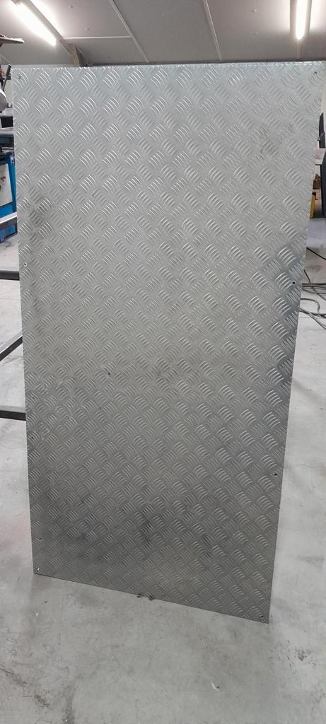 Aluminium traanplaat, Computers en Software, Windows Laptops, Zo goed als nieuw, 15 inch, Onbekend, Ophalen