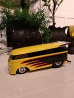 Volkswagen VW DRAG BUS KNCWRST 1:18, Hobby en Vrije tijd, Modelauto's | 1:18, Ophalen of Verzenden, Zo goed als nieuw, Overige merken