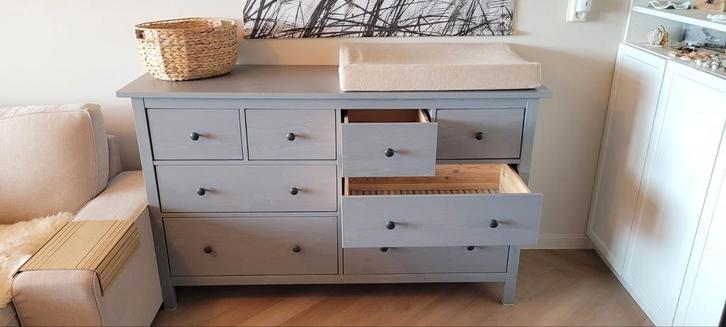 Hemnes Ladekast/Commode - Grijs, Kinderen en Baby's, Kinderkamer | Commodes en Kasten, Gebruikt, Commode, 90 tot 105 cm, 100 cm of meer