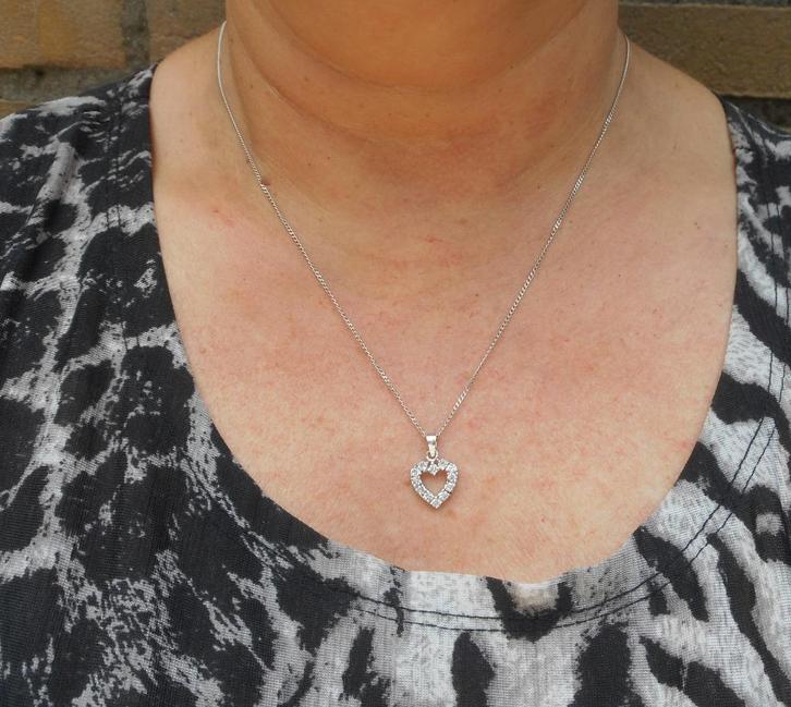 Zilveren ketting met hart hanger met steentjes nr.791, Sieraden, Tassen en Uiterlijk, Kettingen, Zo goed als nieuw, Zilver, Zilver