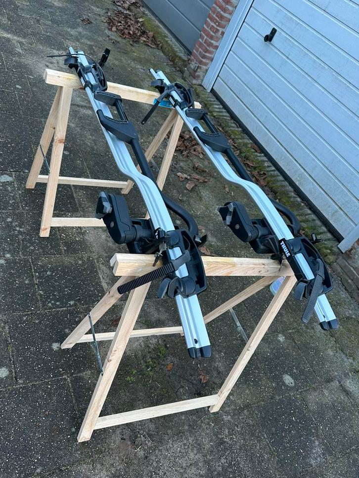 Thule ProRide 598 en 591 fietsdrager dakdrager, Auto diversen, Fietsendragers, Zo goed als nieuw, Dakdrager, Brede banden, Ophalen of Verzenden