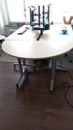 bureau tafel 2 x halfrond koppelbaar naar 1 x rond, Huis en Inrichting, Bureaus, Ophalen of Verzenden, Met wielen, Zo goed als nieuw