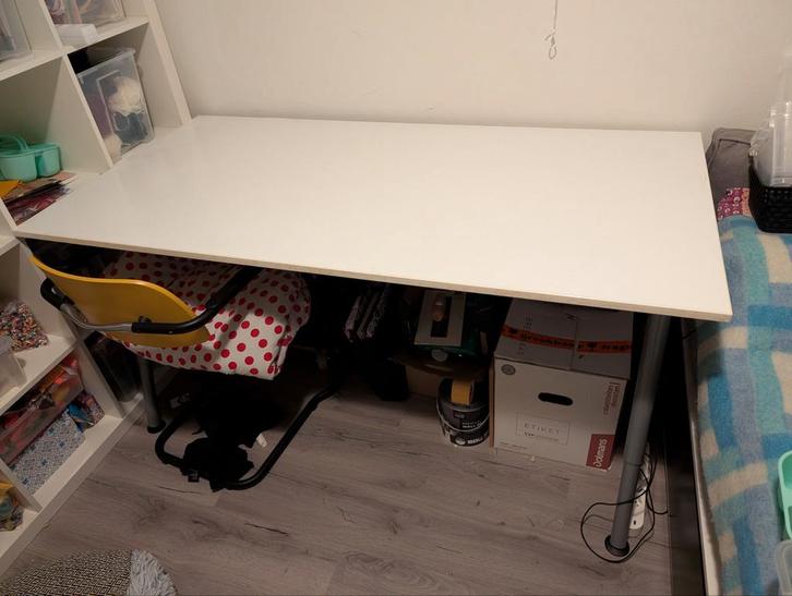 Ikea Thyge Bureau - Wit, Antiek en Kunst, Antiek | Meubels | Tafels, Ophalen