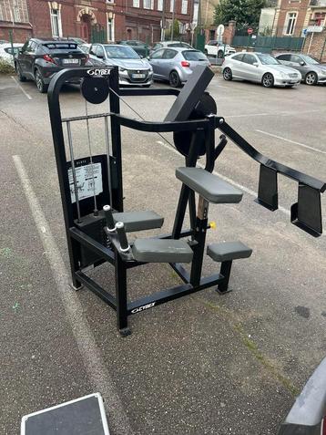 Cybex VR2 Glute Machine beschikbaar voor biedingen